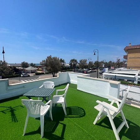 Villa Pisola Fiumicino Airport - Seafront Kültér fotó