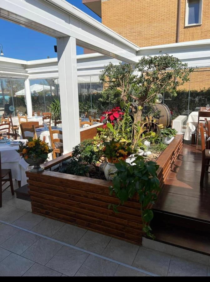 Villa Pisola Fiumicino Airport - Seafront Kültér fotó