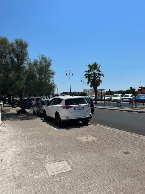 Villa Pisola Fiumicino Airport - Seafront Kültér fotó