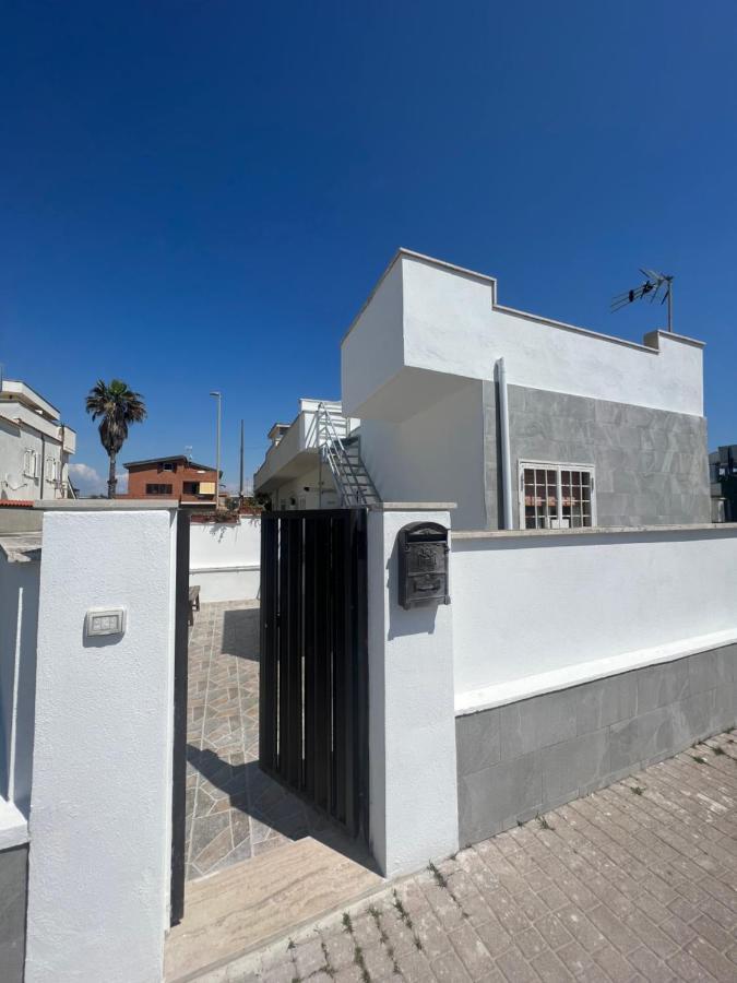 Villa Pisola Fiumicino Airport - Seafront Kültér fotó
